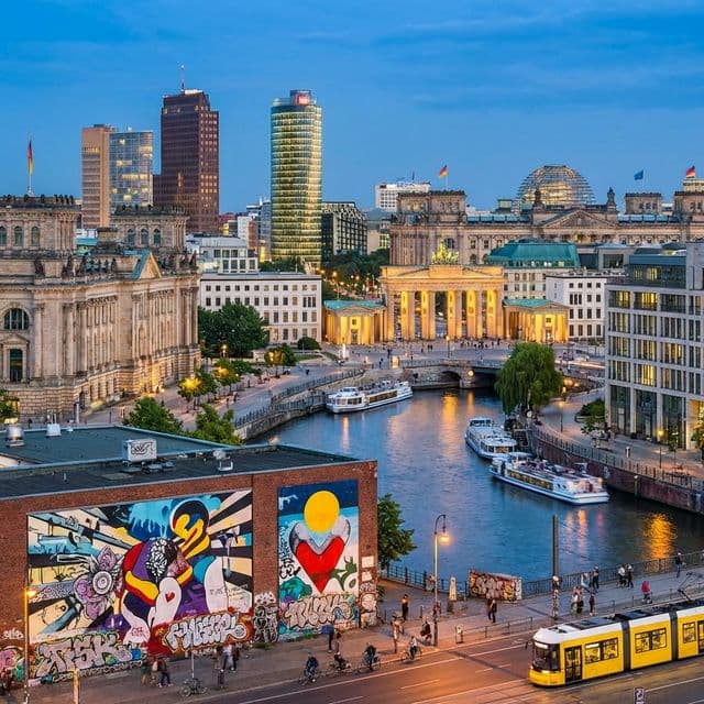 Berlin: Zgodovina, nočno življenje in neverjetna vrednost