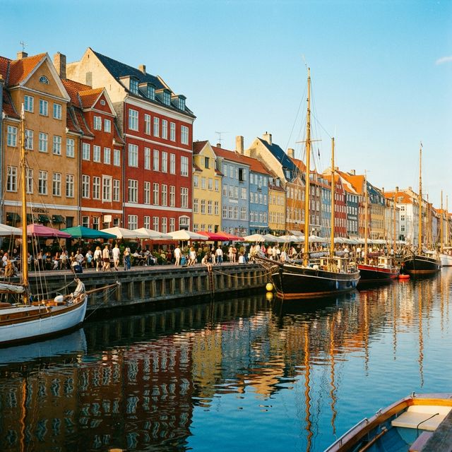 Bunte Häuser am Nyhavn-Kanal in Kopenhagen